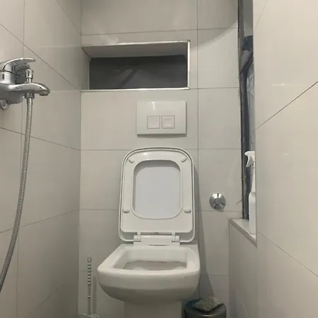 And Cozy X4 Victoria 2 Tirana