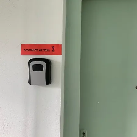 And Cozy X4 Victoria 2 Tirana