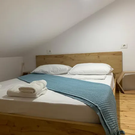 And Cozy X4 Victoria 2 *