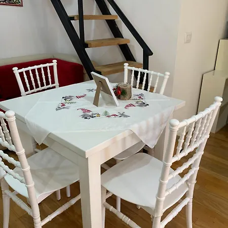 And Cozy X4 Victoria 2 Tirana