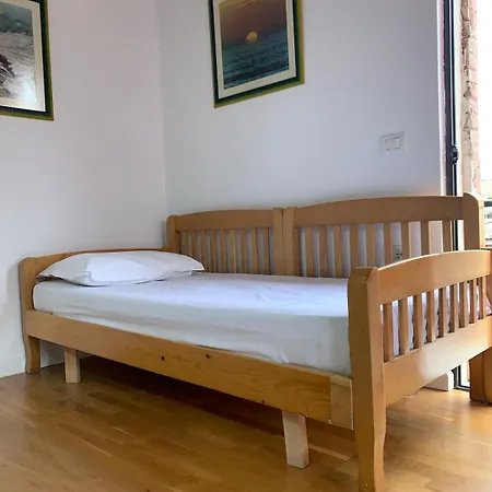 And Cozy X4 Victoria 2 * Тирана