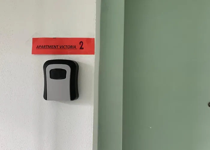 And Cozy X4 Victoria 2 Tirana